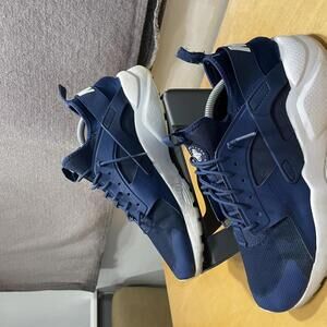 NIKE AIR HUARACHE RUN ULTRA